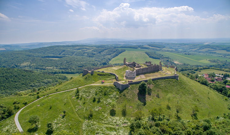 letecká záber hrad Branč