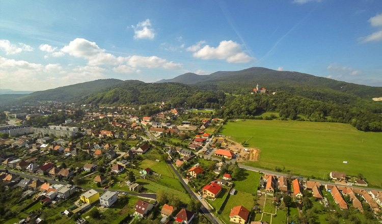 letecká fotografia Obec Smolenice
